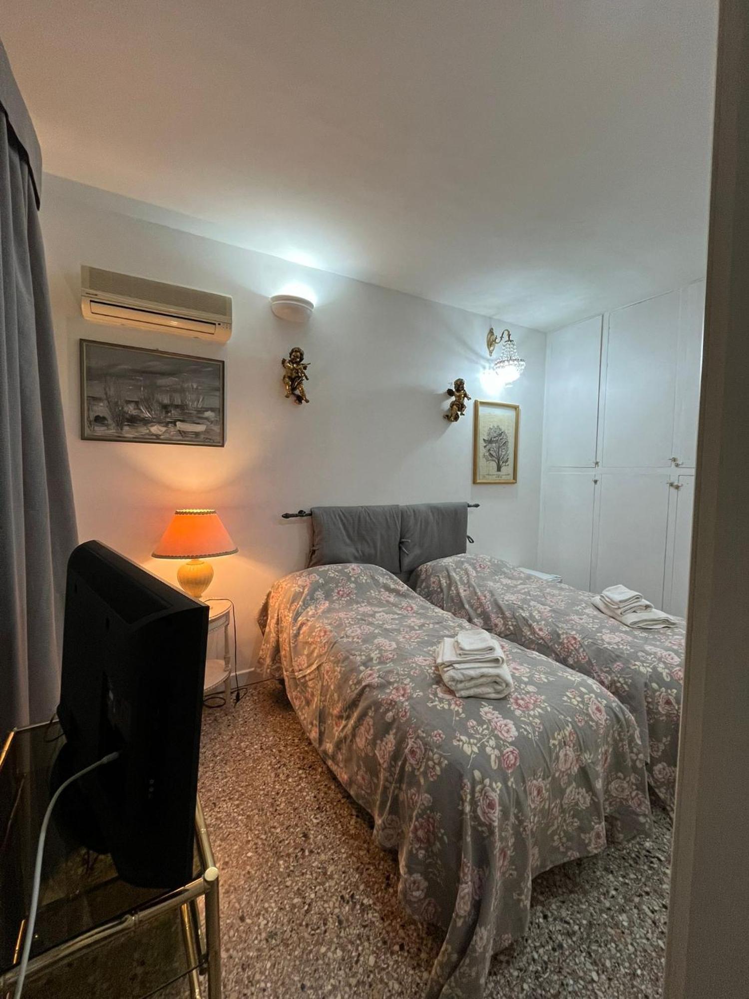 Stanza Con Ottima Posizione Hotel Rome Bagian luar foto