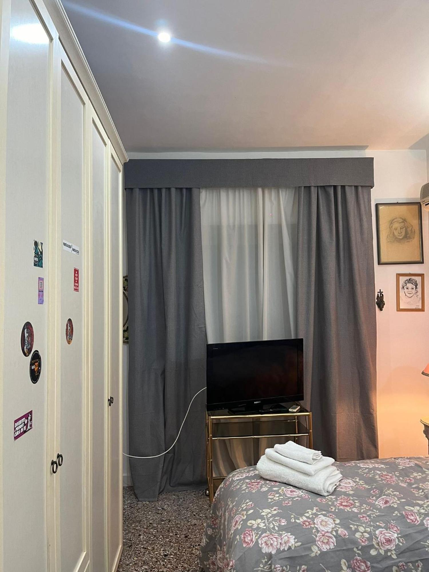 Stanza Con Ottima Posizione Hotel Rome Bagian luar foto