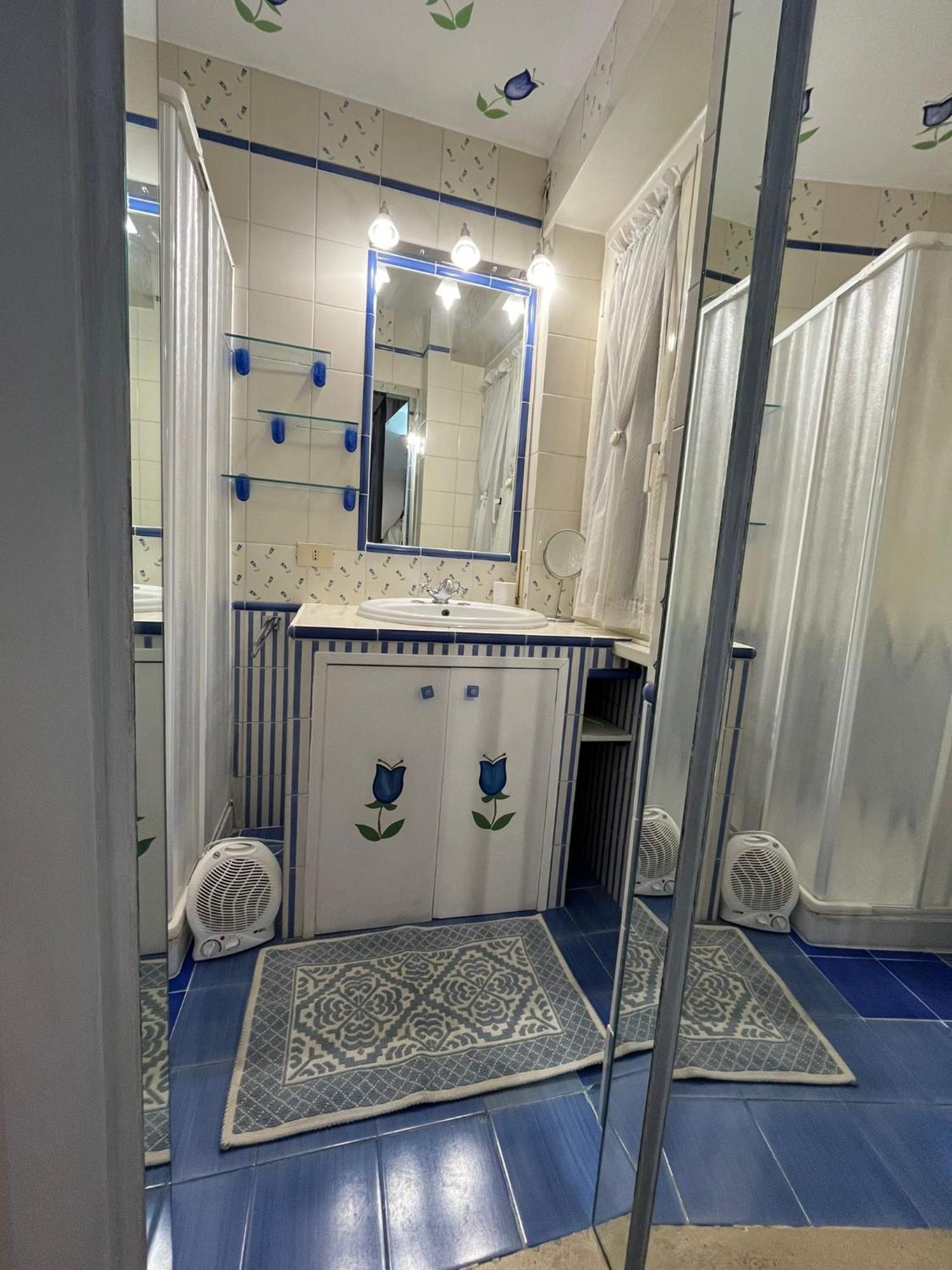 Stanza Con Ottima Posizione Hotel Rome Bagian luar foto